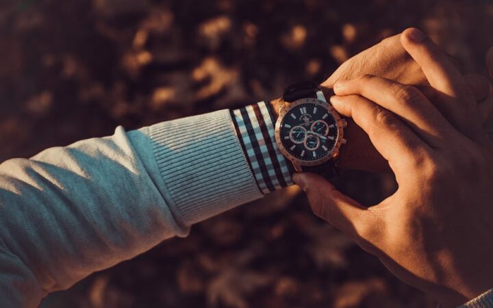 How to Navigate the World of Men’s Luxury Watches