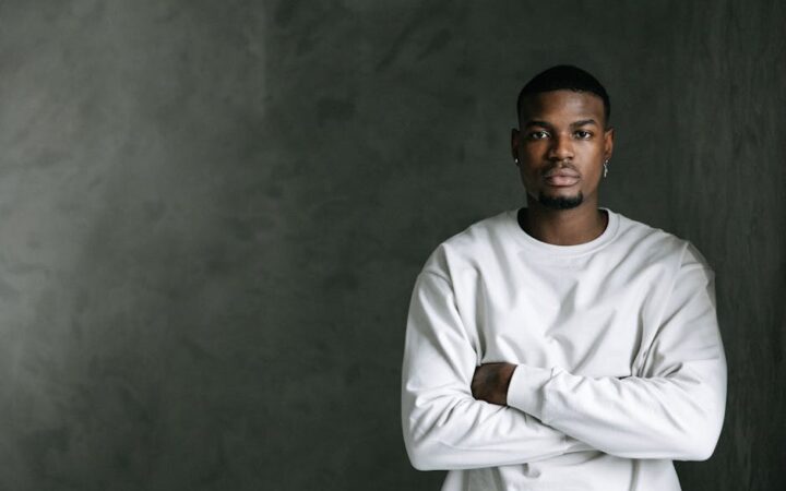 Why Minimalist Fashion is Taking Over 2026