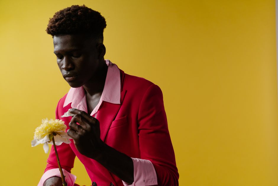 The Bold New Frontier: Experimenting with Color in Men’s Fashion for 2026